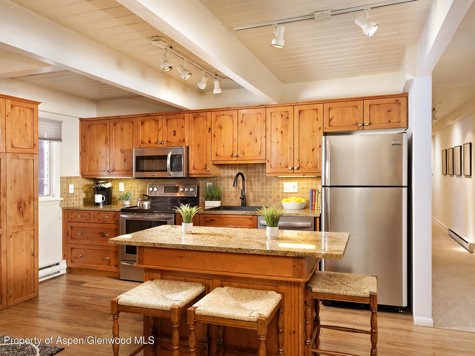 3 bed, 1130 sqft, $35,000 — Photo 4