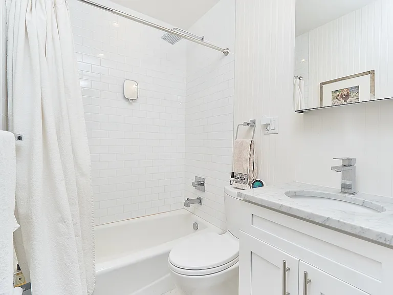 370 Baltic St #2R — Photo 12