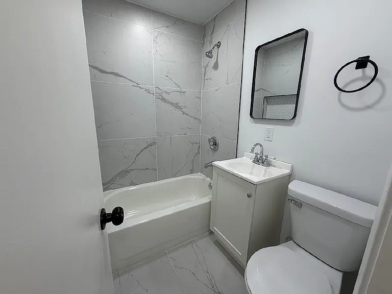 2306 Vermont St — Photo 16