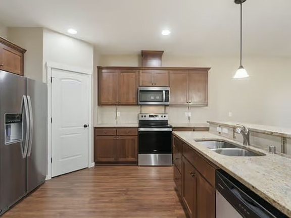 4th image of 2605 NE 131st Ct
