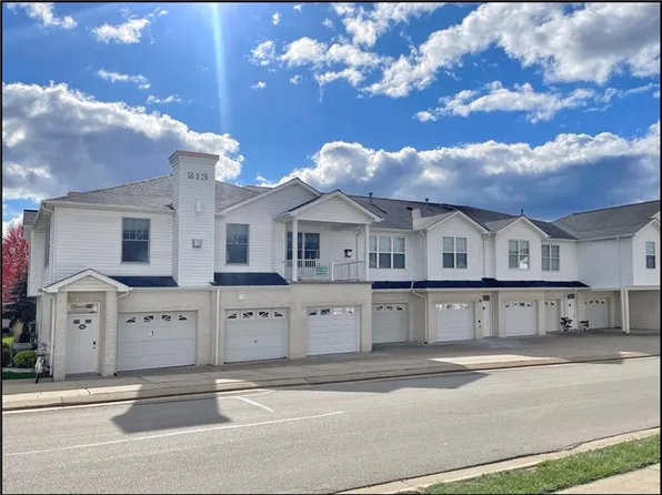 238 Adams Pointe Blvd #4, Mars, PA 16046