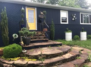 17 Trinity Chapel Rd, Asheville, NC 28805