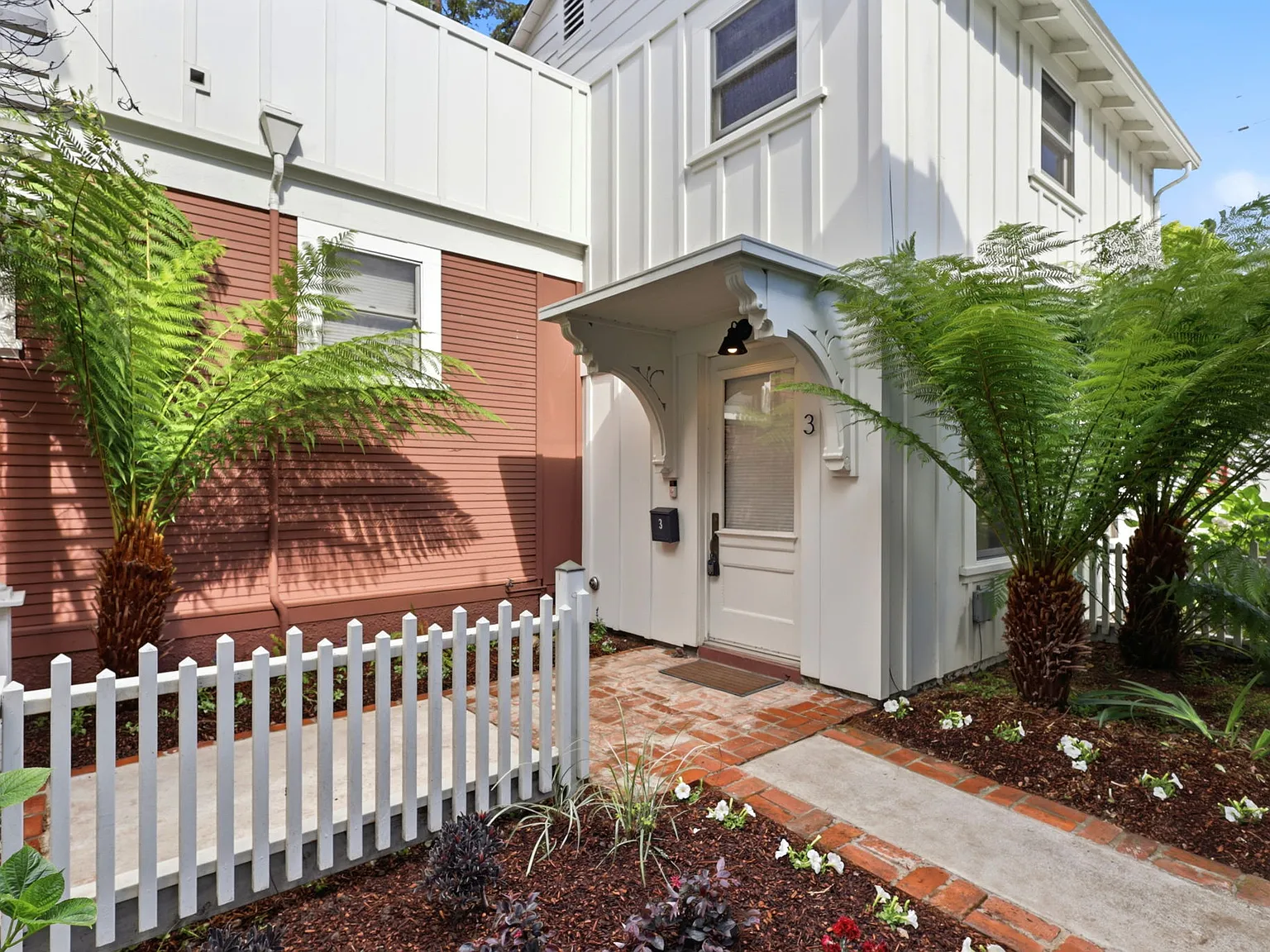 Bright & Private 1BR Oasis with Patio, Skylight & Designer Upgrades — Photo 4
