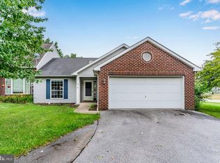15 Thornhill Ct, Carlisle, PA 17015