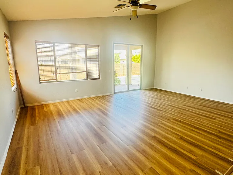 3560 E Feather Ave — Photo 11