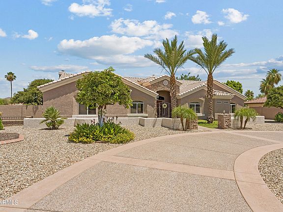 3rd image of 8452 W DONALD Drive