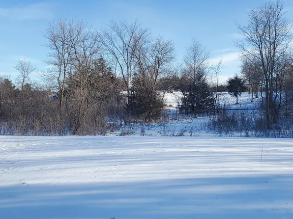 1006 Moon Glow Rd, Hudson, WI 54016