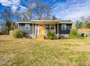 240 Quinn Rd, Cove City, NC 28523