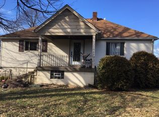 160 McDermott Rd, Trafford, PA 15085