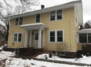 321 Shaw St, Rockford, IL 61104