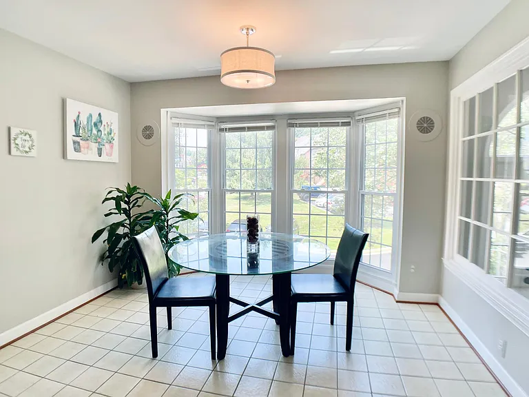 3903 Clares Ct — Photo 4