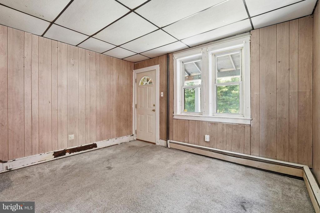 652 Manor Rd, Beverly, NJ - View 4