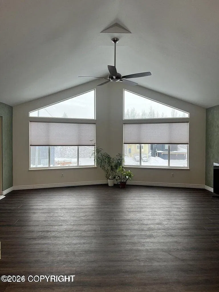 4 bed, 2.0 bath, 1650 sqft, $2,000 — Photo 2