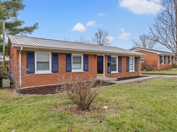 1940 Spring Station Dr, Lexington, KY 40505