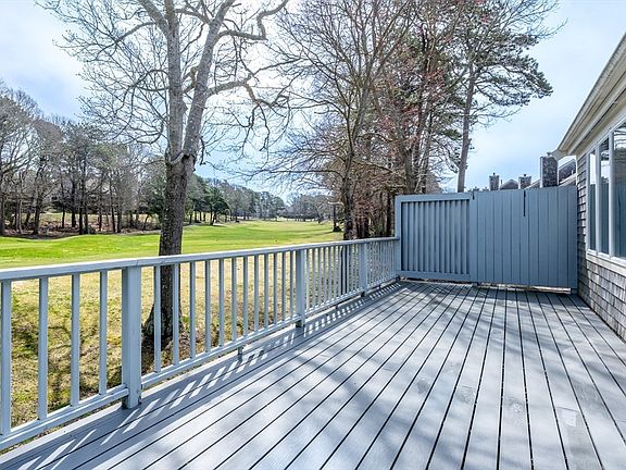 4th image of 46 Forest Gate Vlg #8