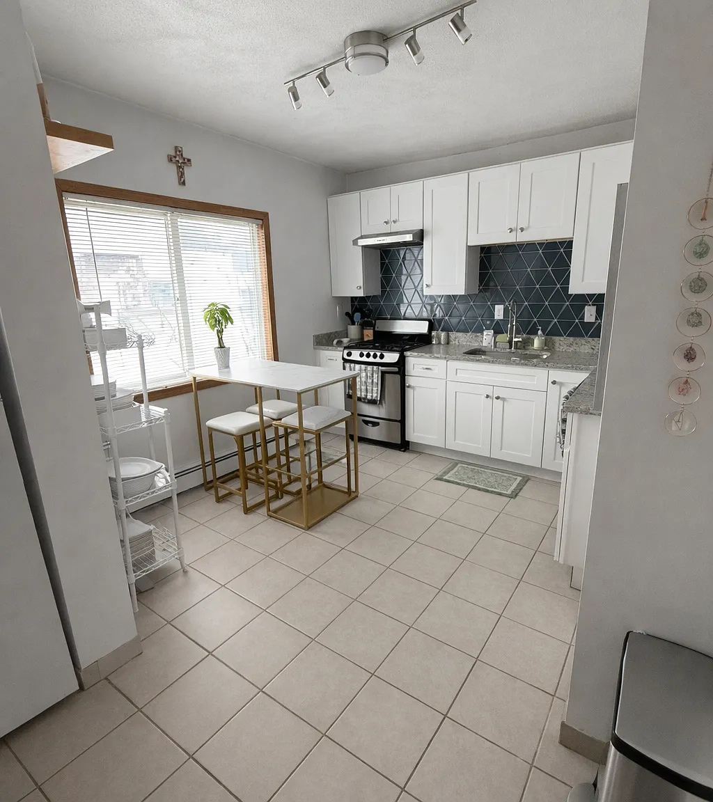 1 bed, 950 sqft, $2,845 — Photo 2