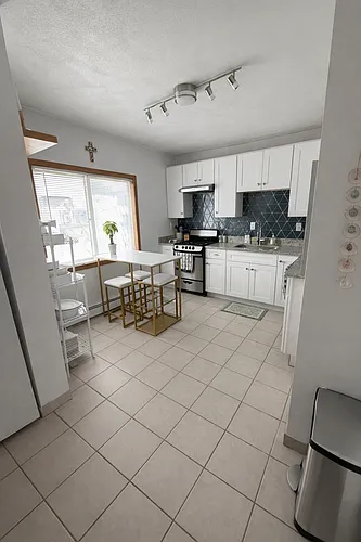 585 Somerville Ave #A Photo 1