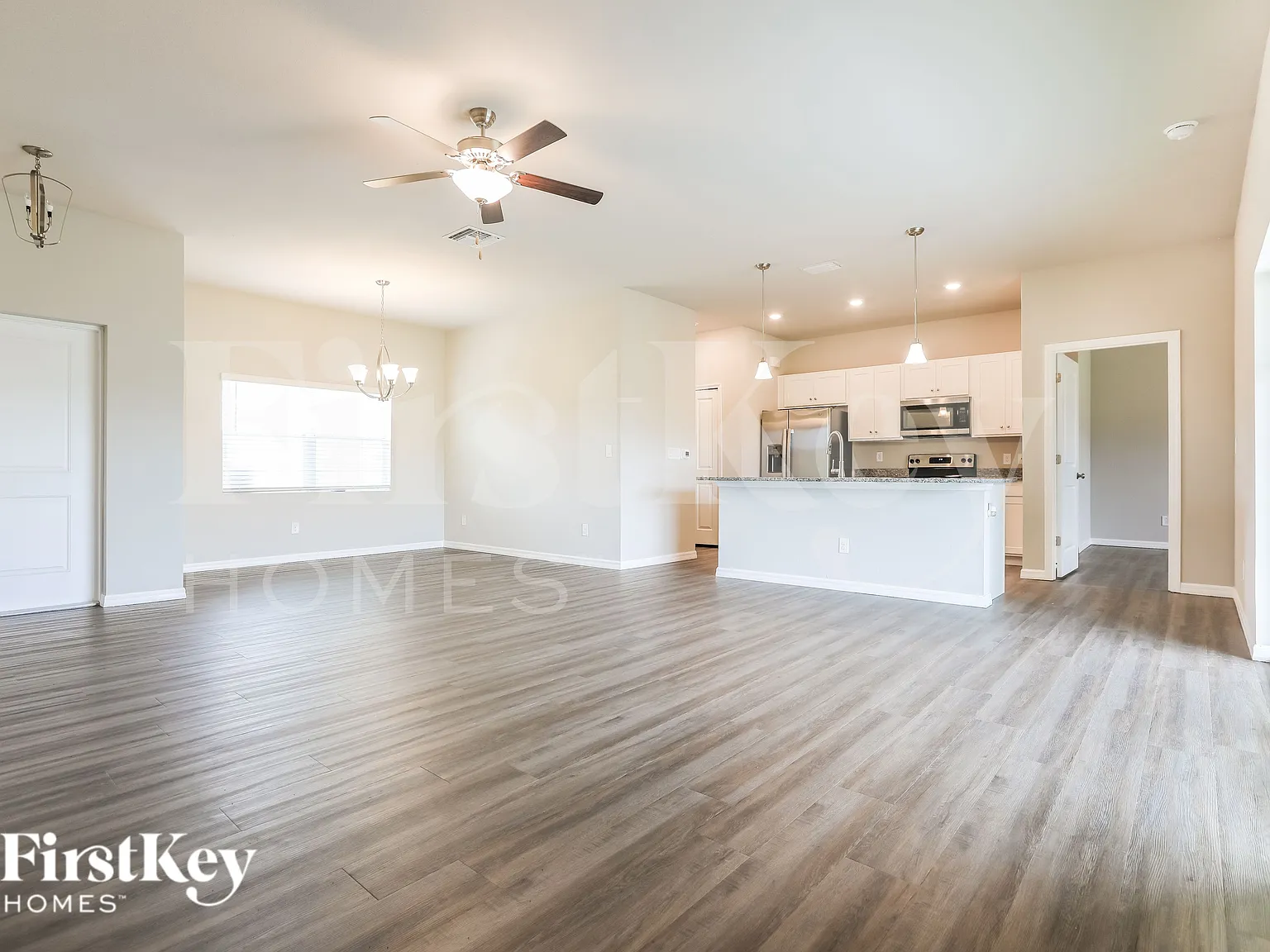 3 bed, 2.0 bath, 1914 sqft, $2,300 — Photo 3