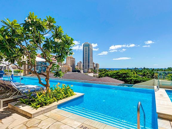 3rd image of 2139 Kuhio Ave #D1805