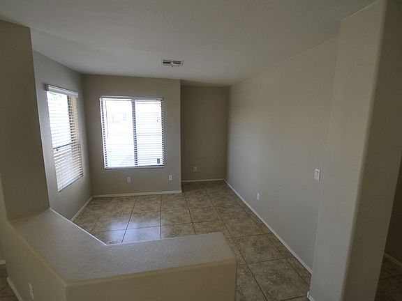 4th image of 10629 W Poinsettia Dr