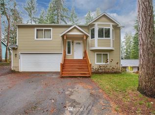 11424 NW Symes Rd, Bremerton, WA 98312