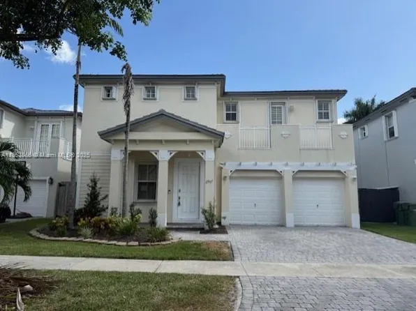 2967 NE 2nd Dr, Homestead, FL 33033