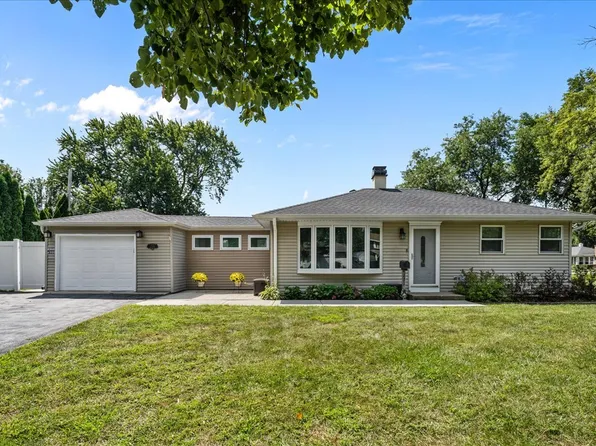 2311 Sigwalt St, Rolling Meadows, IL 60008