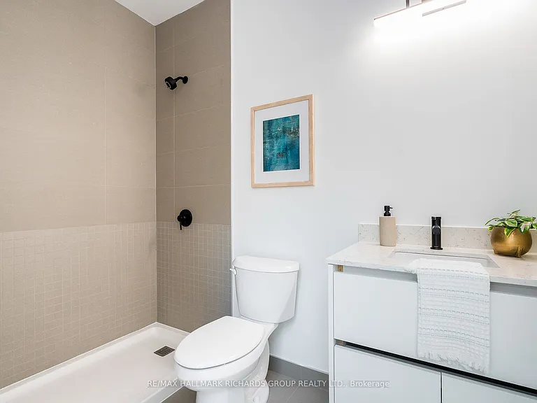 31 Huron St #Penthouse 610 — Photo 9