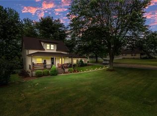 1664 Brodhead Rd, Coraopolis, PA 15108