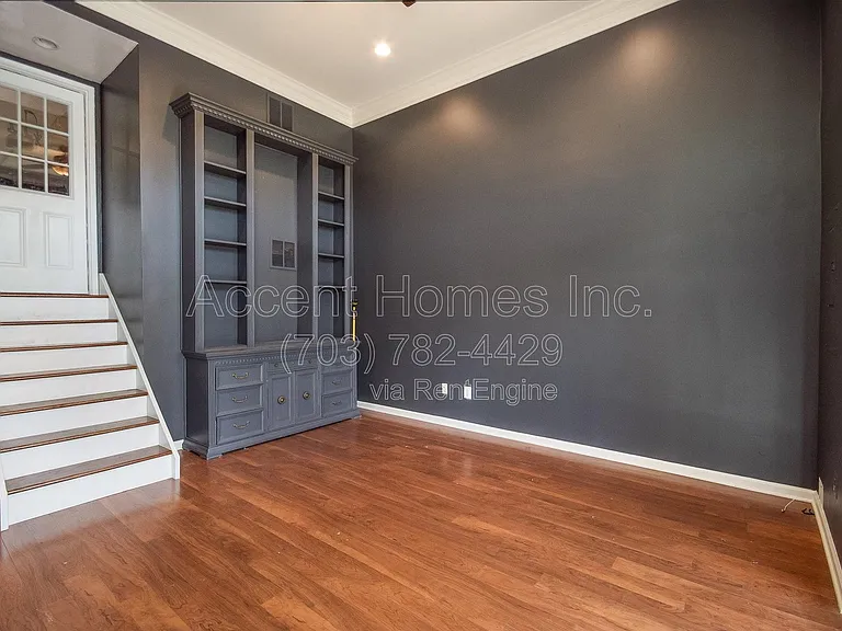 6450 Waterfield Rd — Photo 55