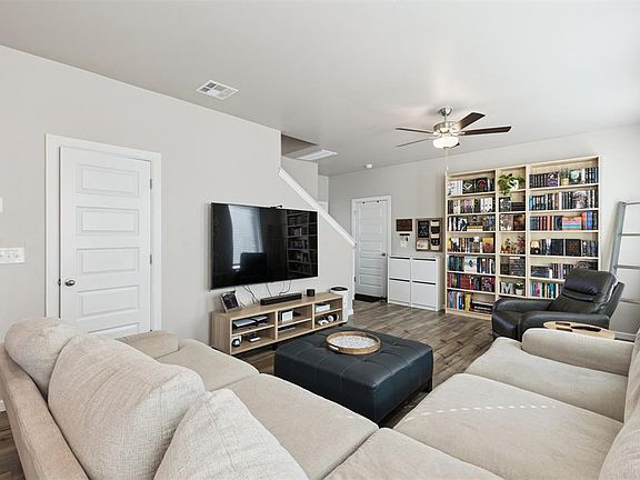 5th image of 12629 Florence Ln