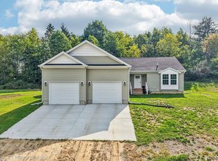 2083 Creekwood Ct, Grand Blanc, MI 48439
