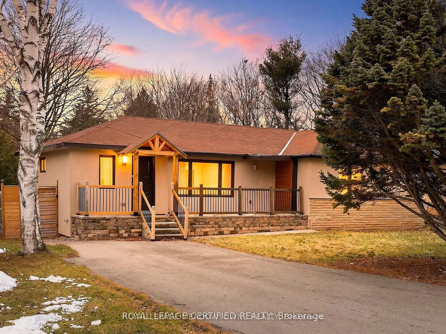 4 bed, $5,500 — Photo 1