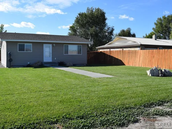 452 S Lincoln Ave, Shelley, ID 83274