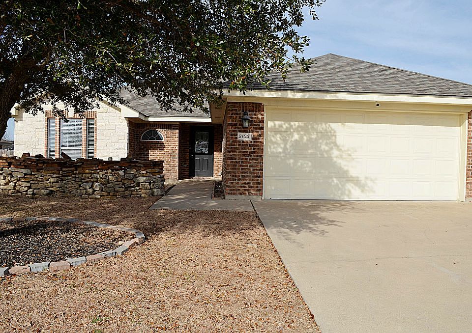 1st image of 2105 Merle Dr