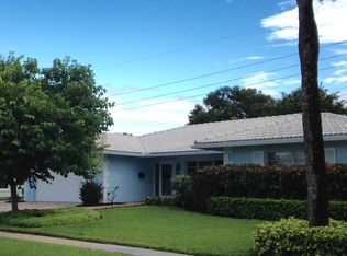 727 Apple Tree Ln, Boca Raton, FL 33486