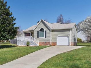 15 Glenview Dr, Simpsonville, SC 29681