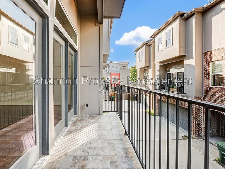 1603 Colorado St — Photo 21