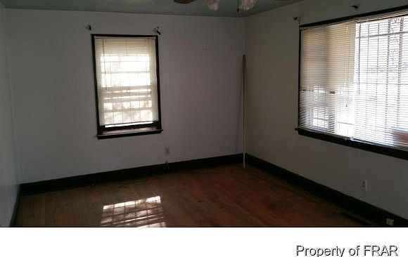 2nd image of 821 Brewer St