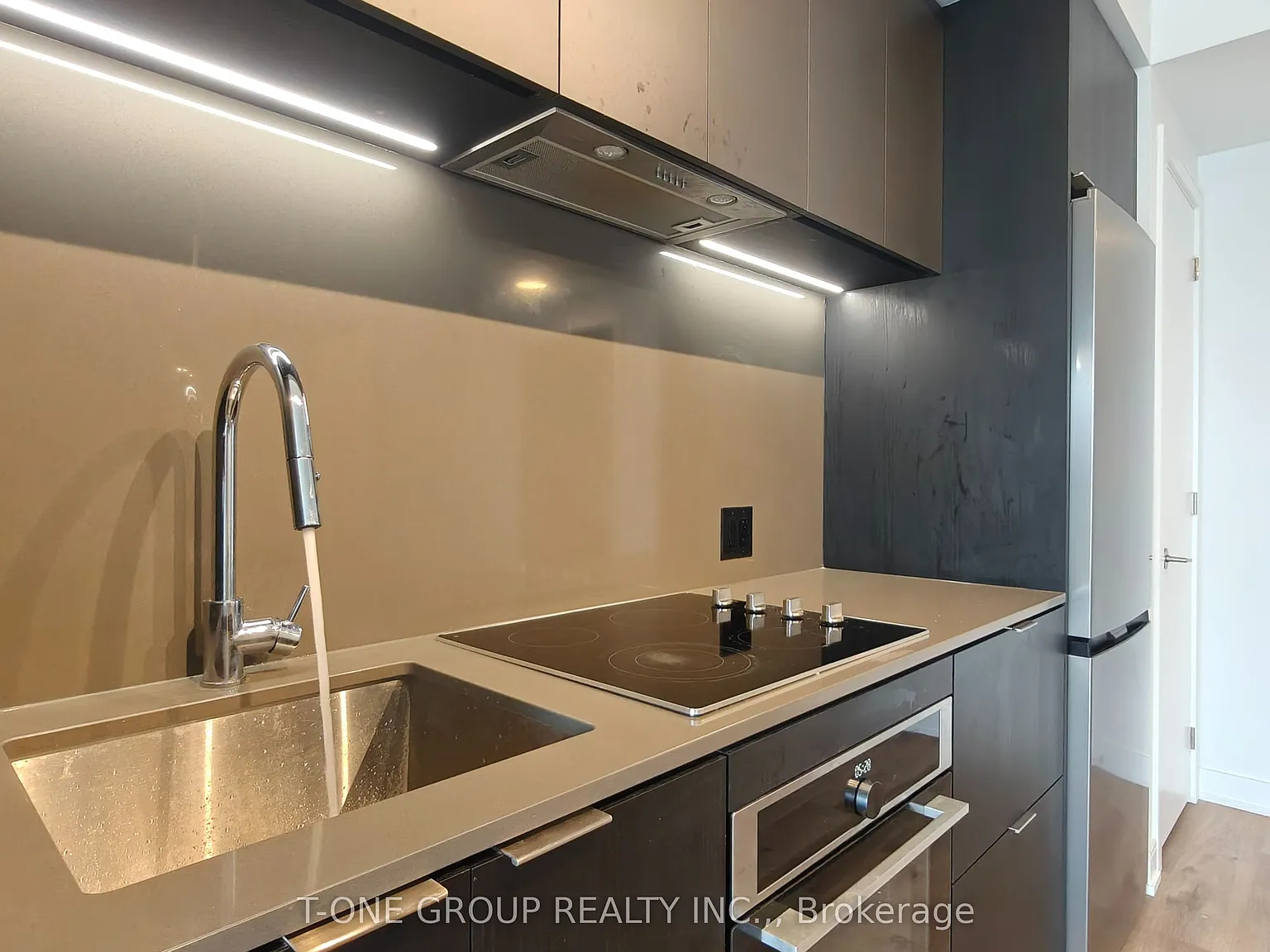 1 bed, $2,100 — Photo 4