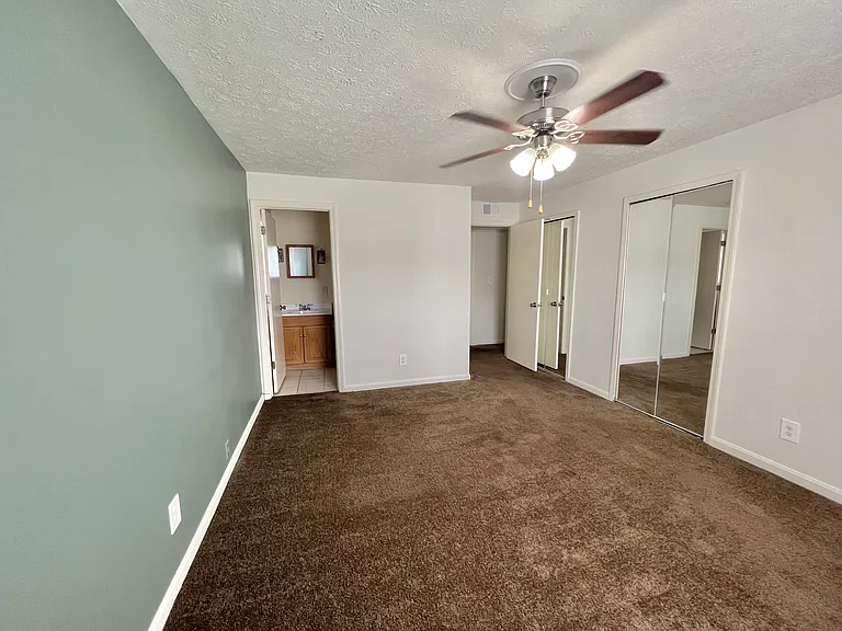Countrybrook Apartments — Photo 40