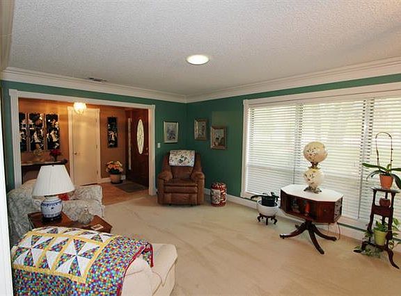 2nd image of 1001 Driftwood Dr