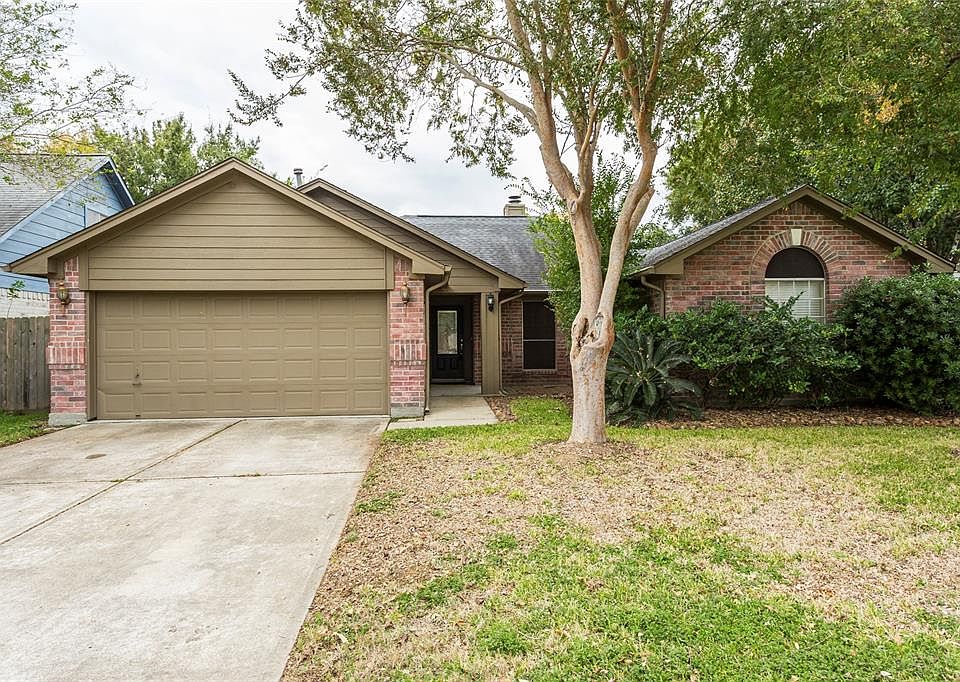 1st image of 1210 Summer Park Ln
