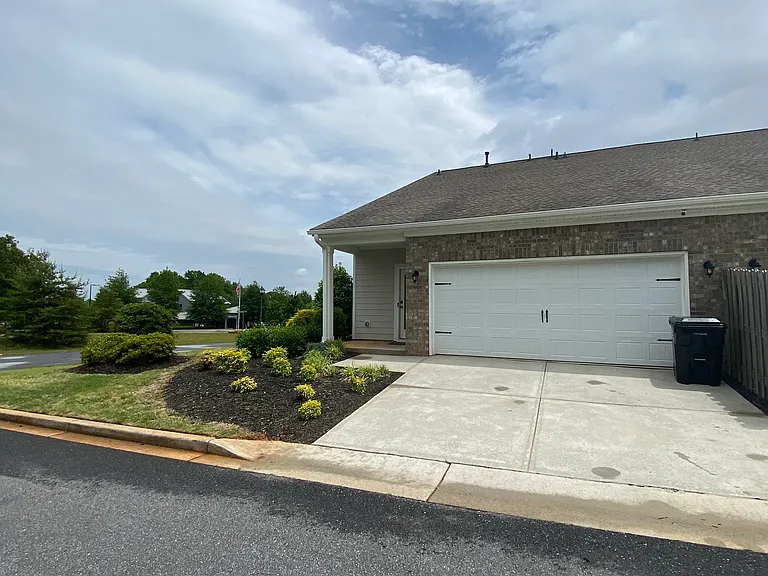 221 Scenic Rd — Photo 30