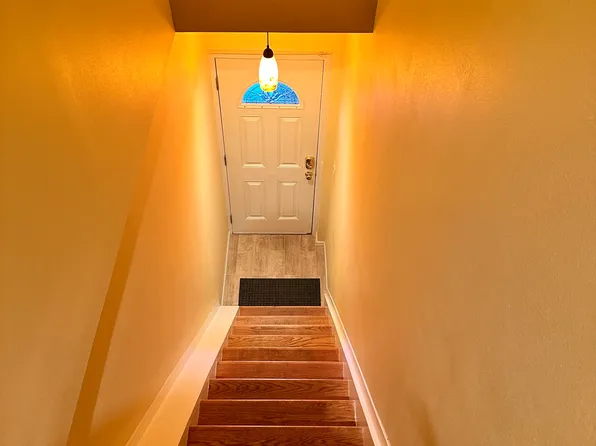 846 Stanley Avenue image 12 of 27