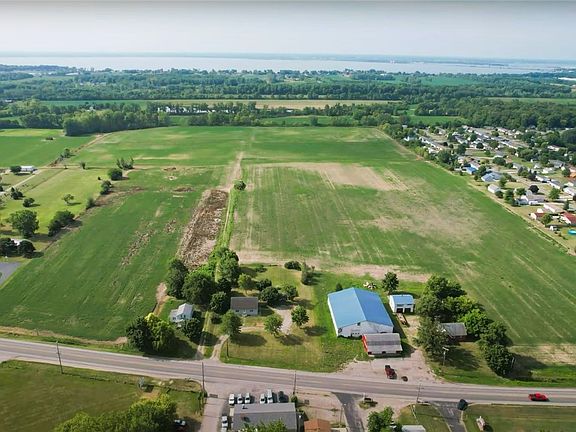 3rd image of 7522 E Harbor Rd