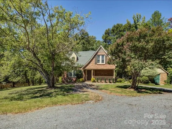 1950 Antler Dr, Catawba, SC 29704