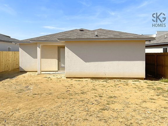 5th image of 4227 Gaviota Ln