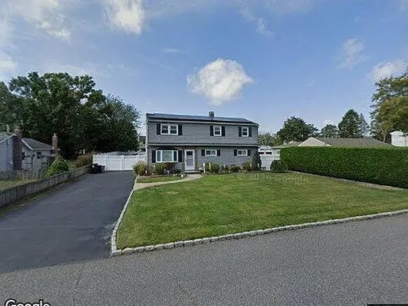 244 Norma Ave, West Islip, NY 11795