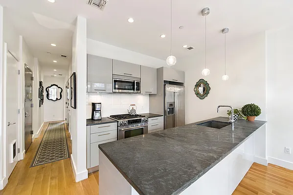 Sold by Nest Seekers International | media 18